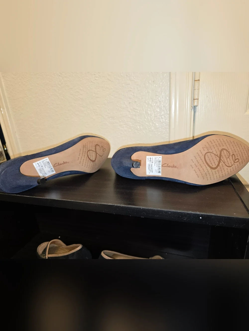 NEW Vintage Clarks Carlita Quinn Navy Suede Booties Size 7 - Picture 10 of 10